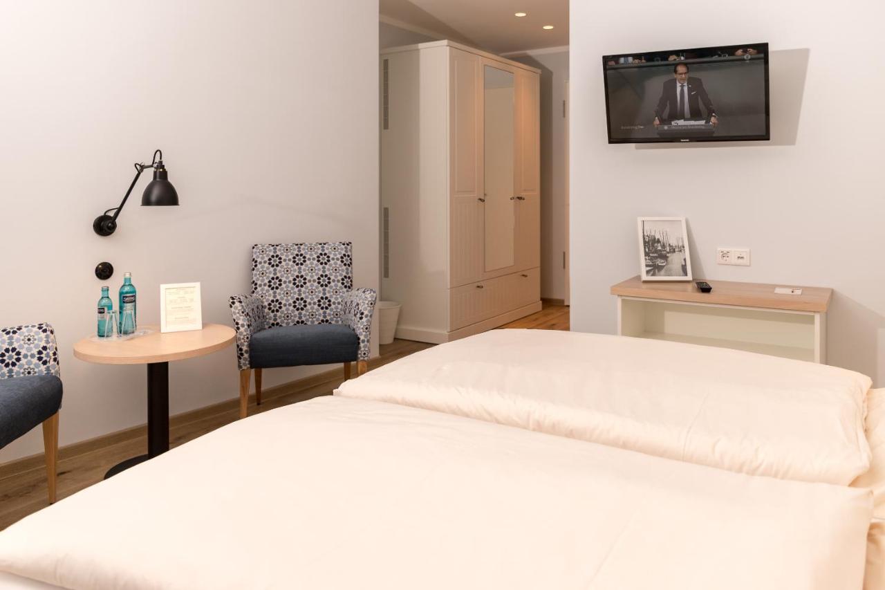 Mingers Hotel Neuharlingersiel Eksteriør billede