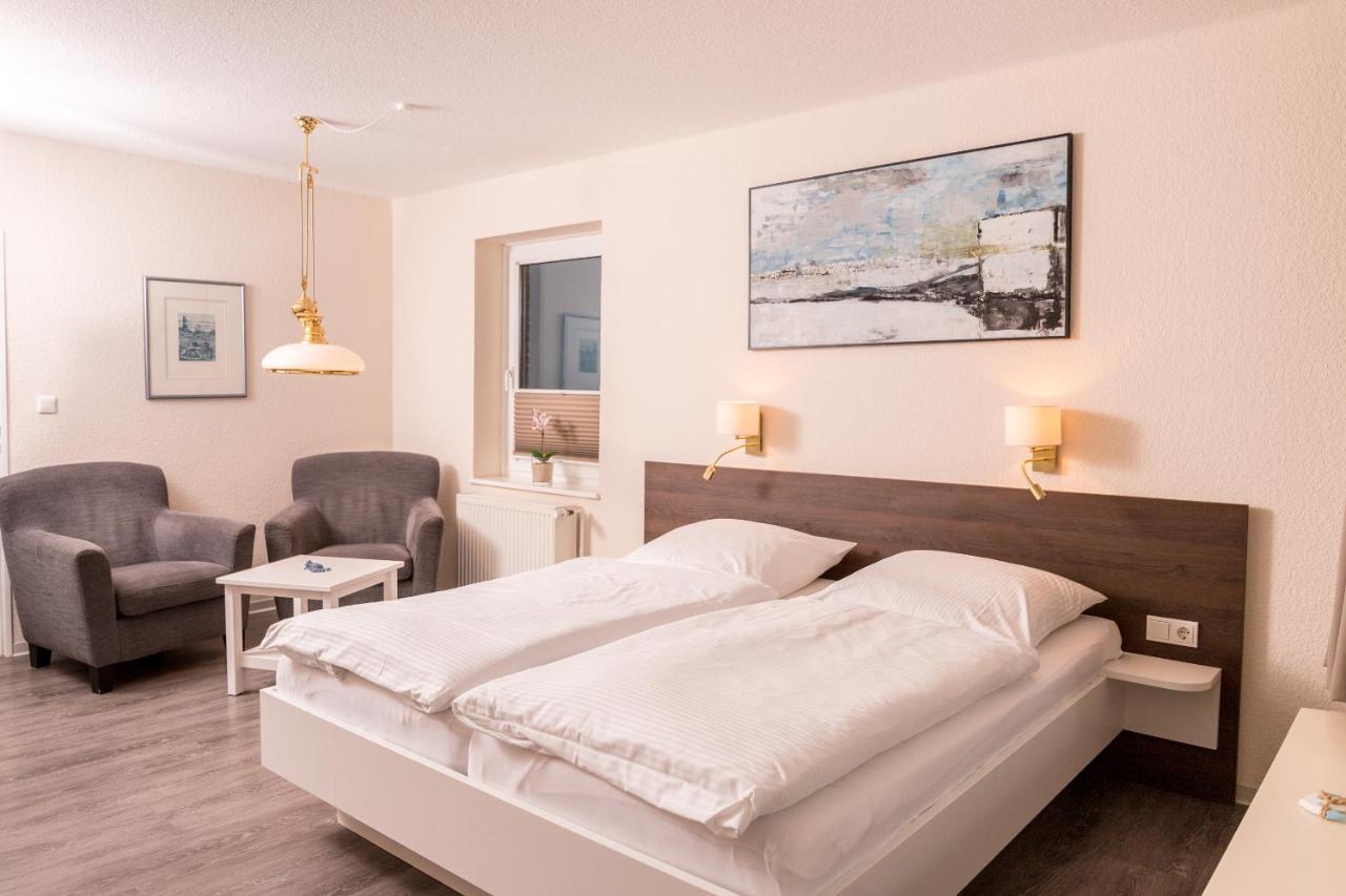 Mingers Hotel Neuharlingersiel Eksteriør billede